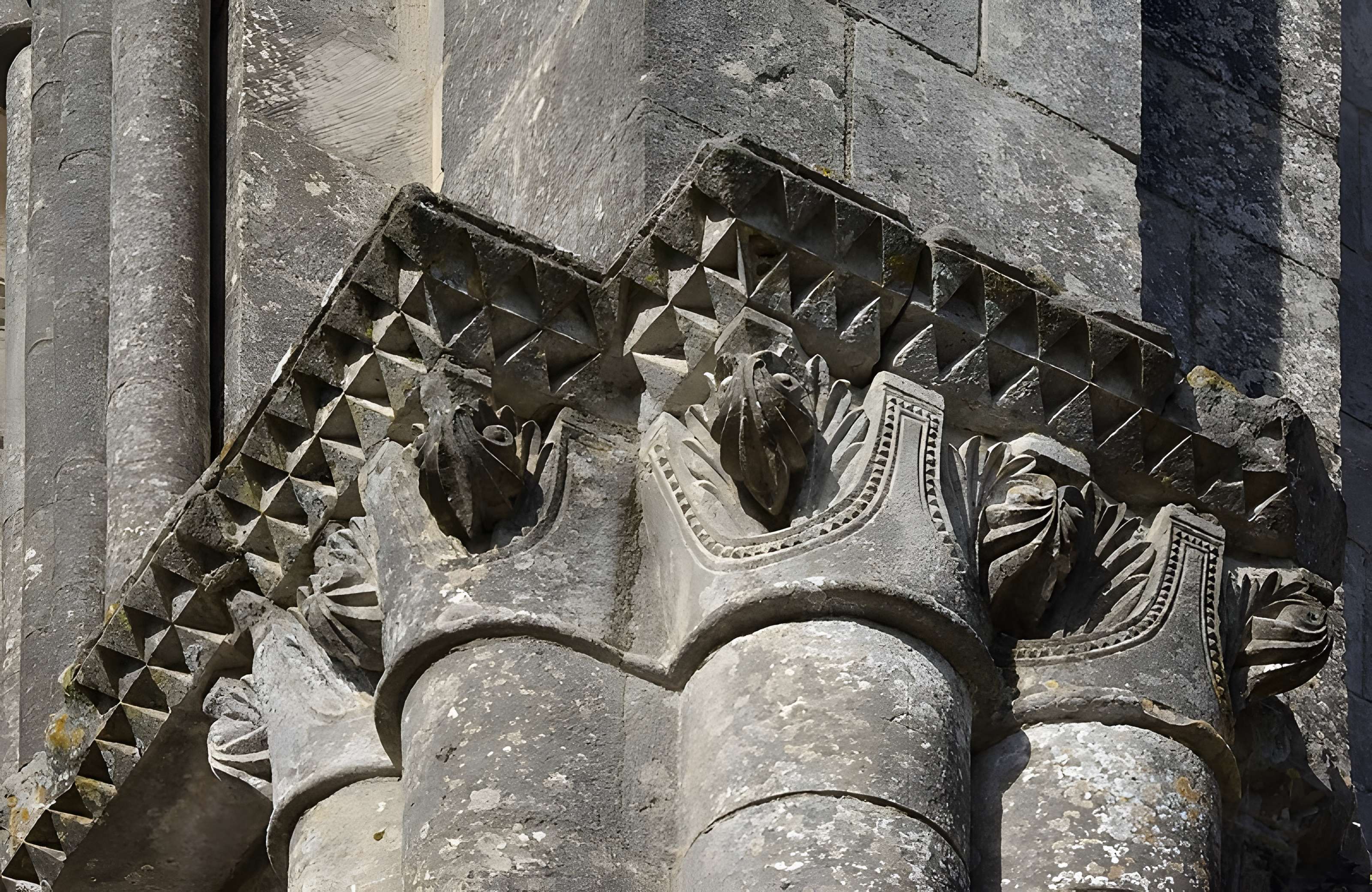 Église Saint-Pierre d'Échebrune