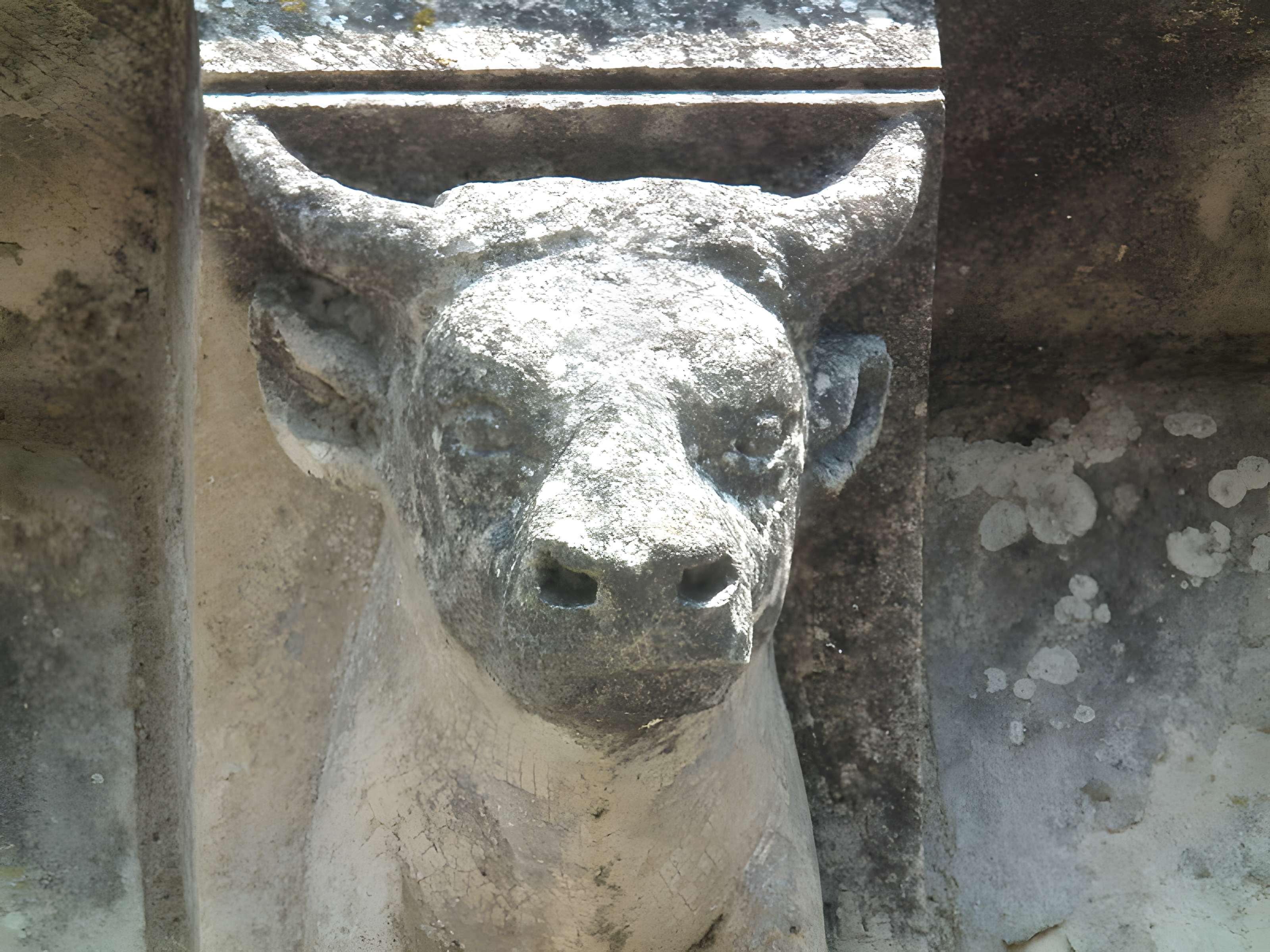 Église Saint-Pierre d'Échebrune