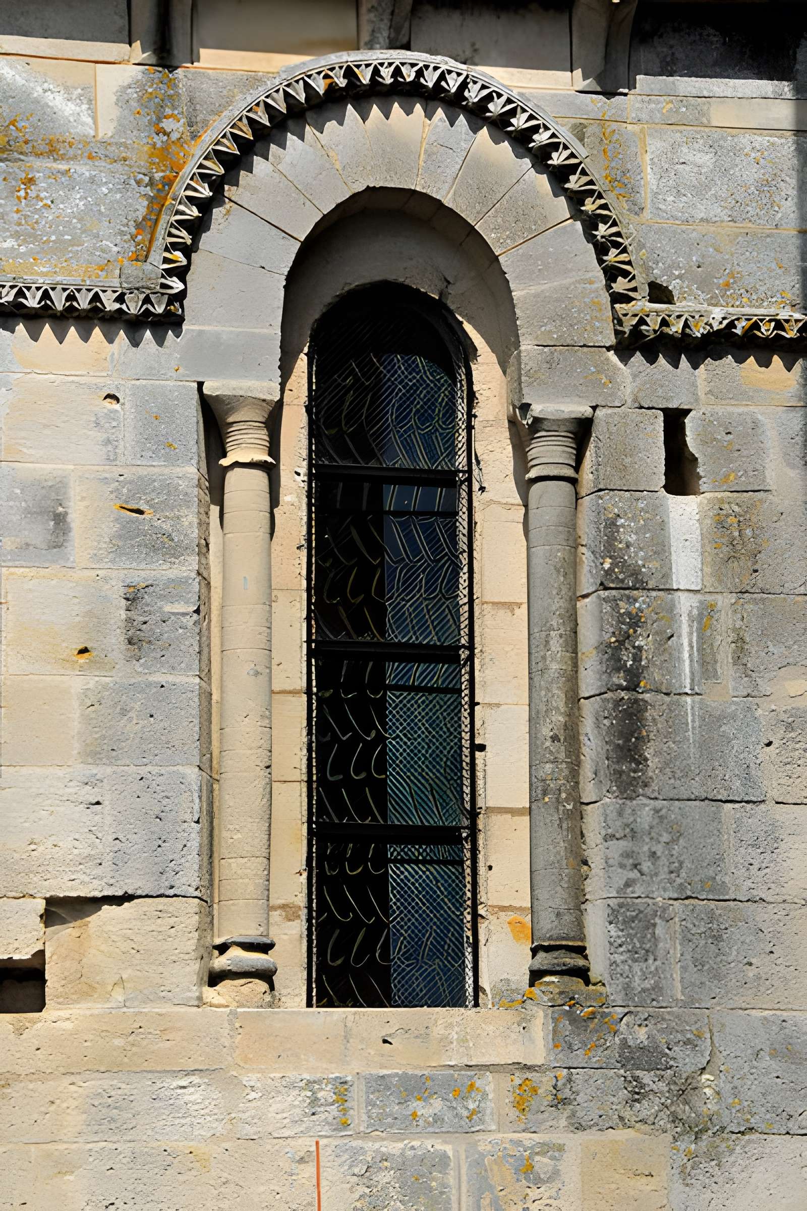 Église Saint-Pierre d'Échebrune