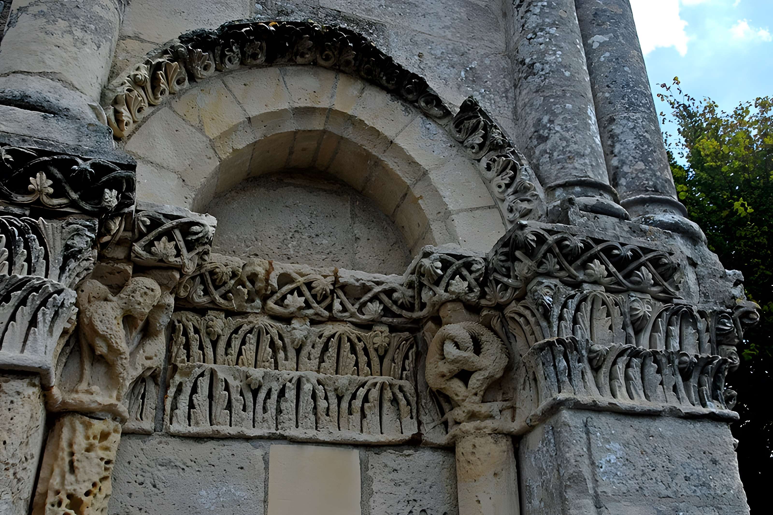 Église Saint-Pierre d'Échebrune