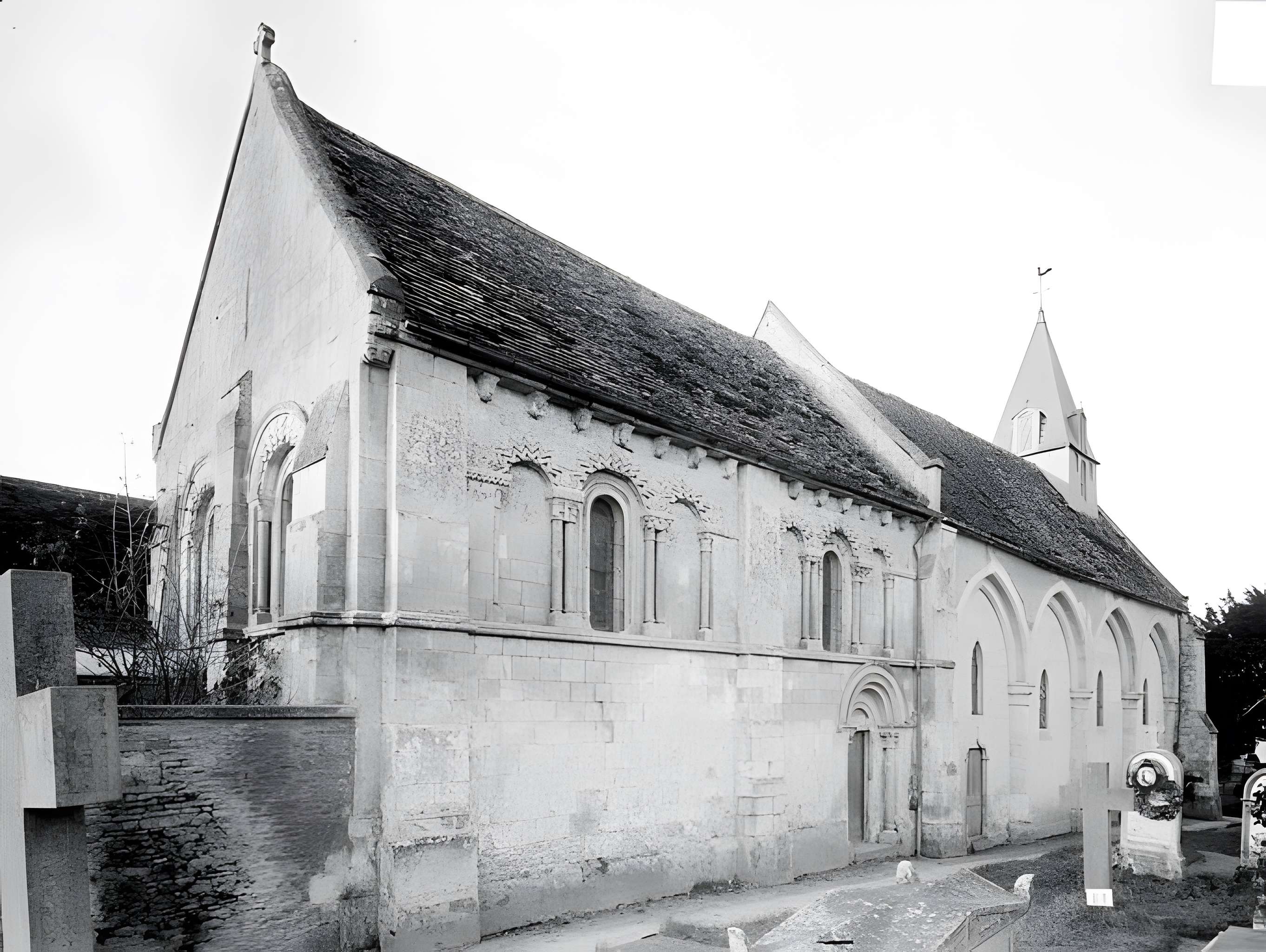 Église Saint-Pierre d'Ouézy