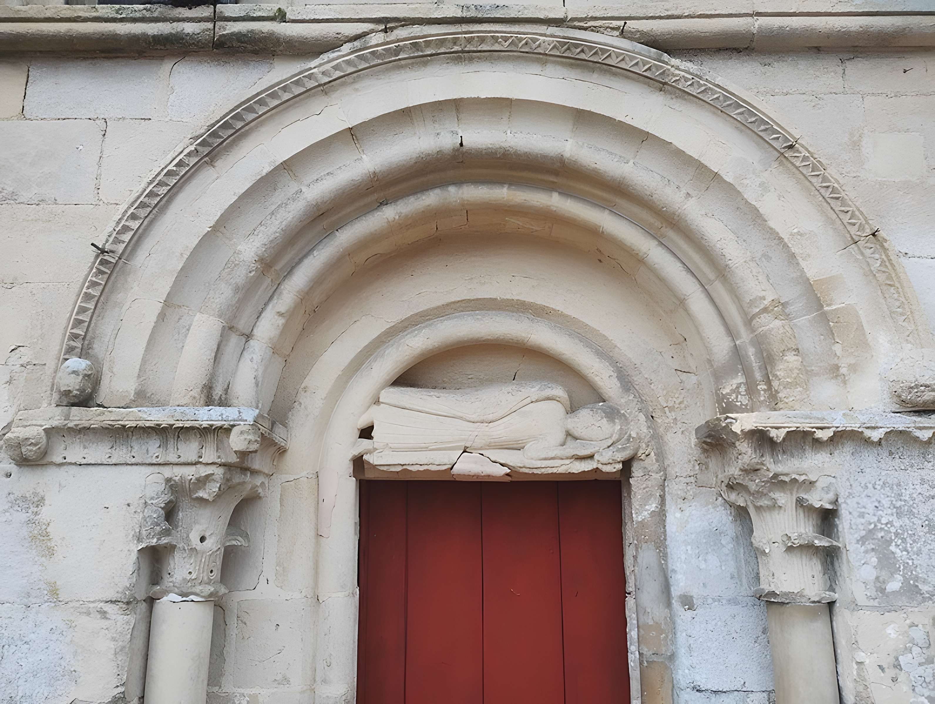 Église Saint-Pierre d'Ouézy