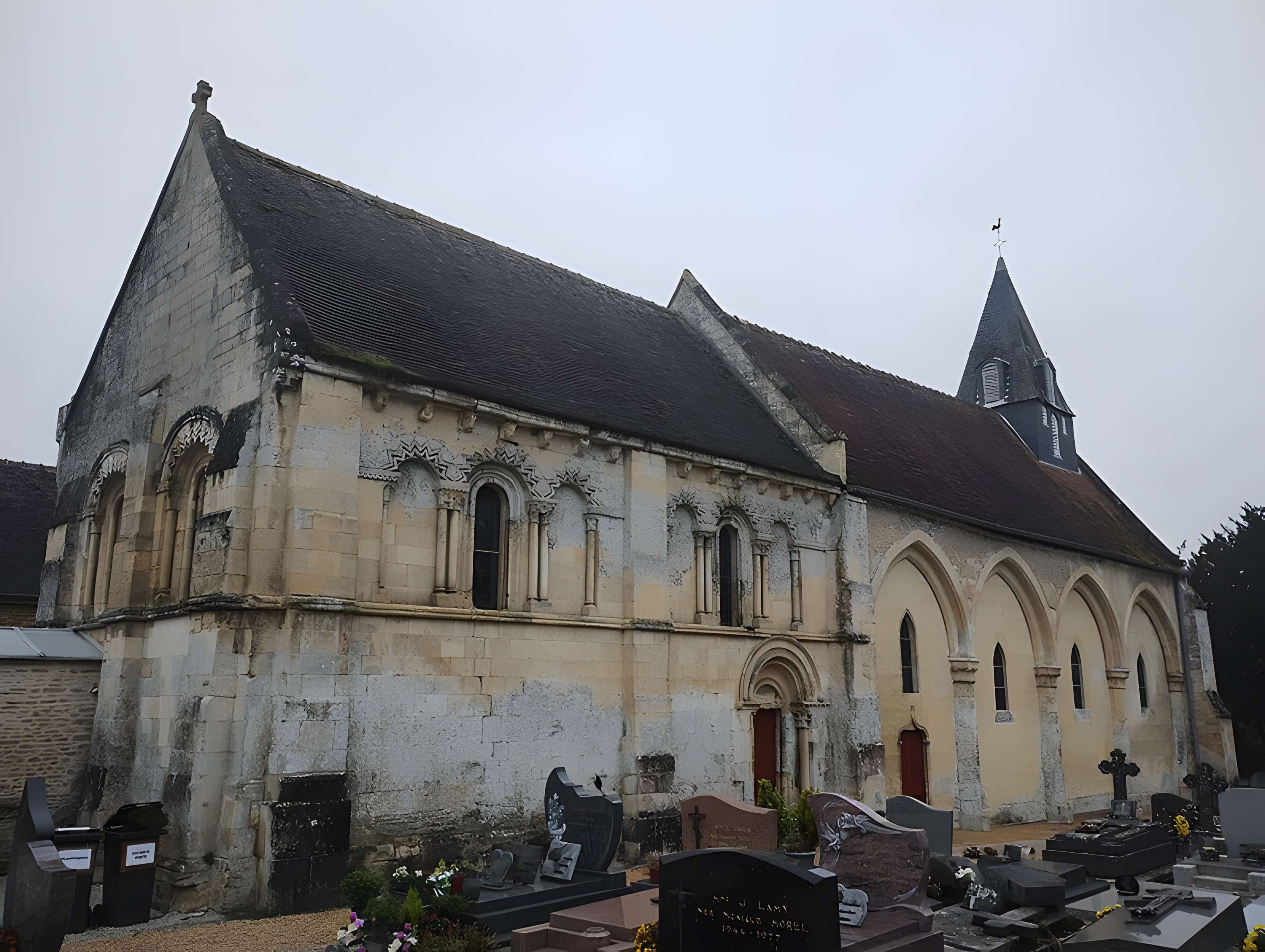 Église Saint-Pierre d'Ouézy
