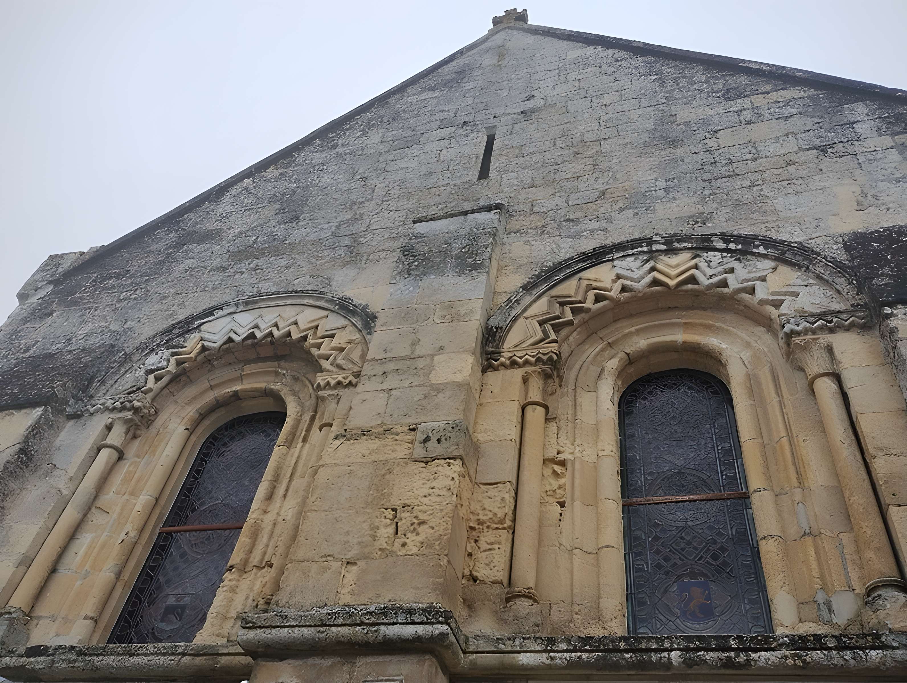 Église Saint-Pierre d'Ouézy