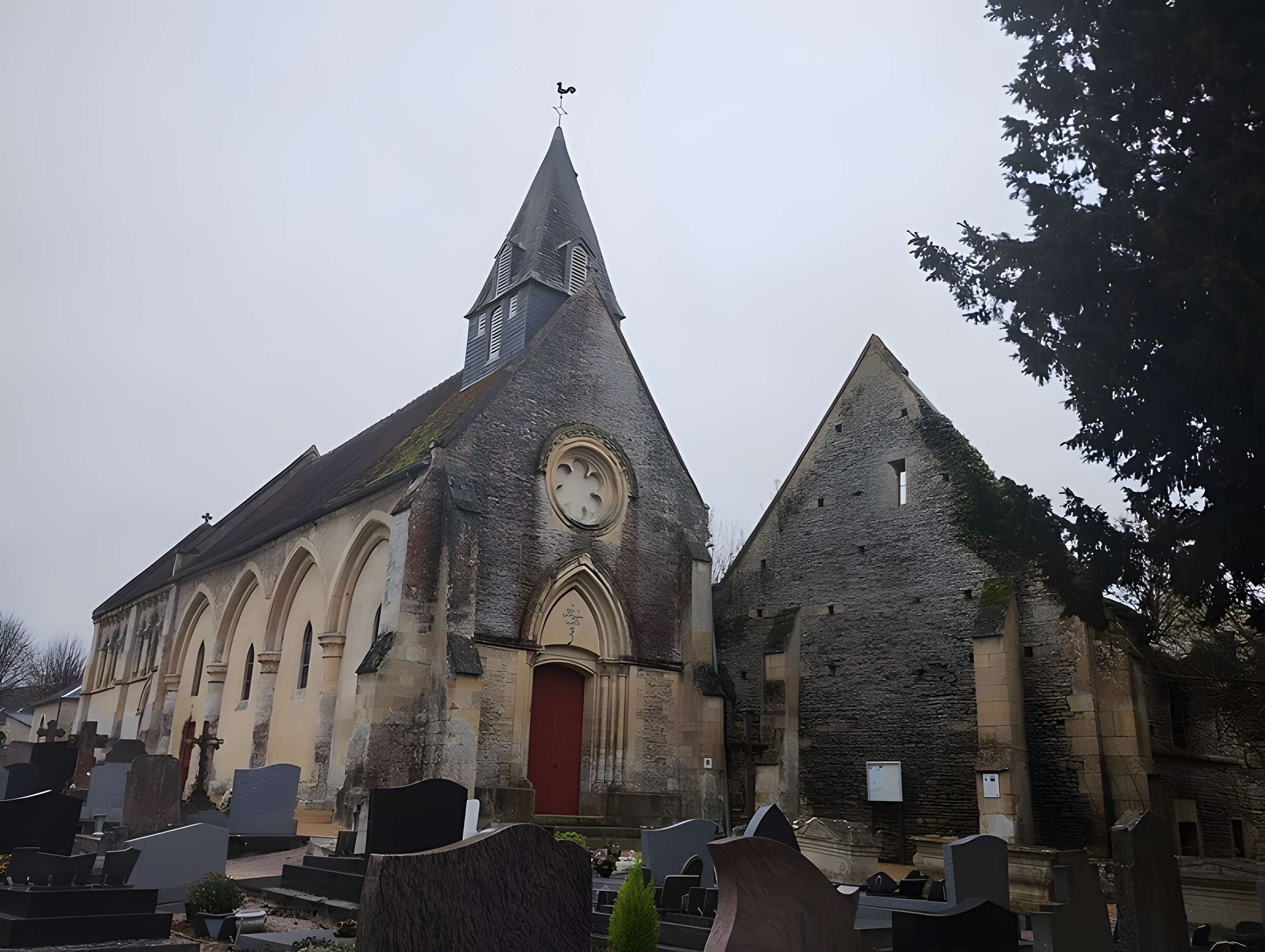 Église Saint-Pierre d'Ouézy