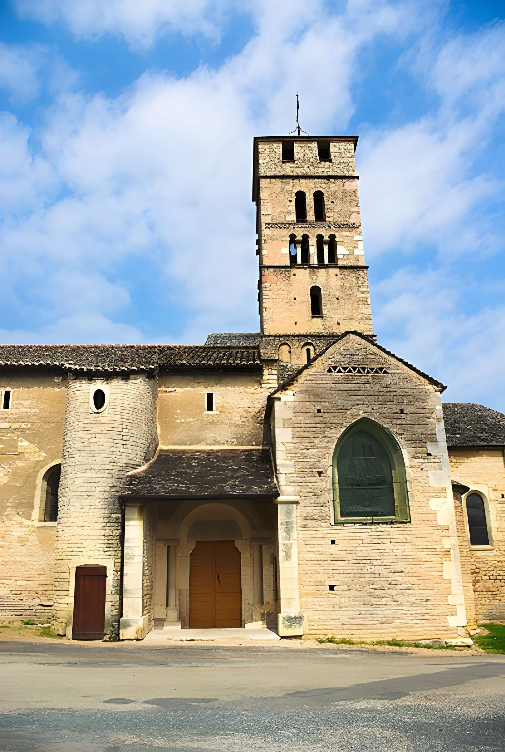 Église Saint-Pierre d'Uchizy