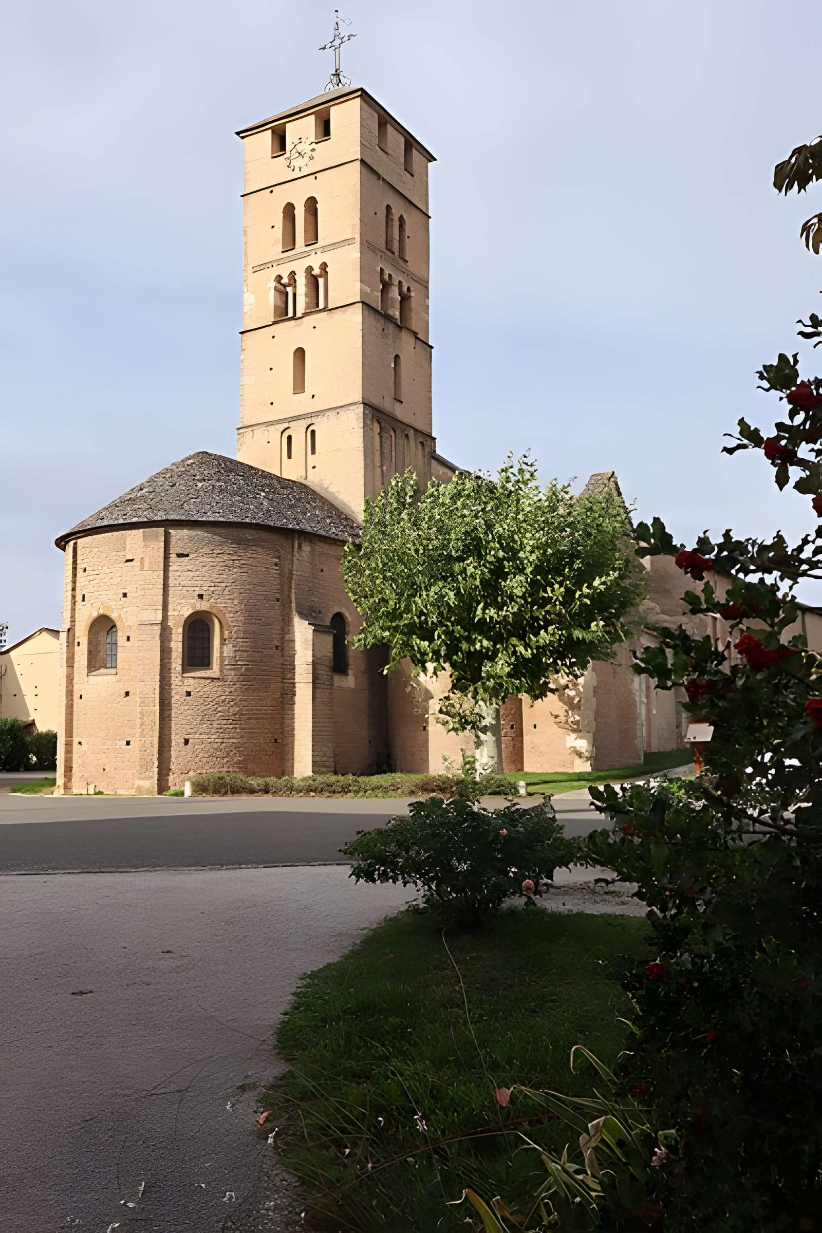 Église Saint-Pierre d'Uchizy