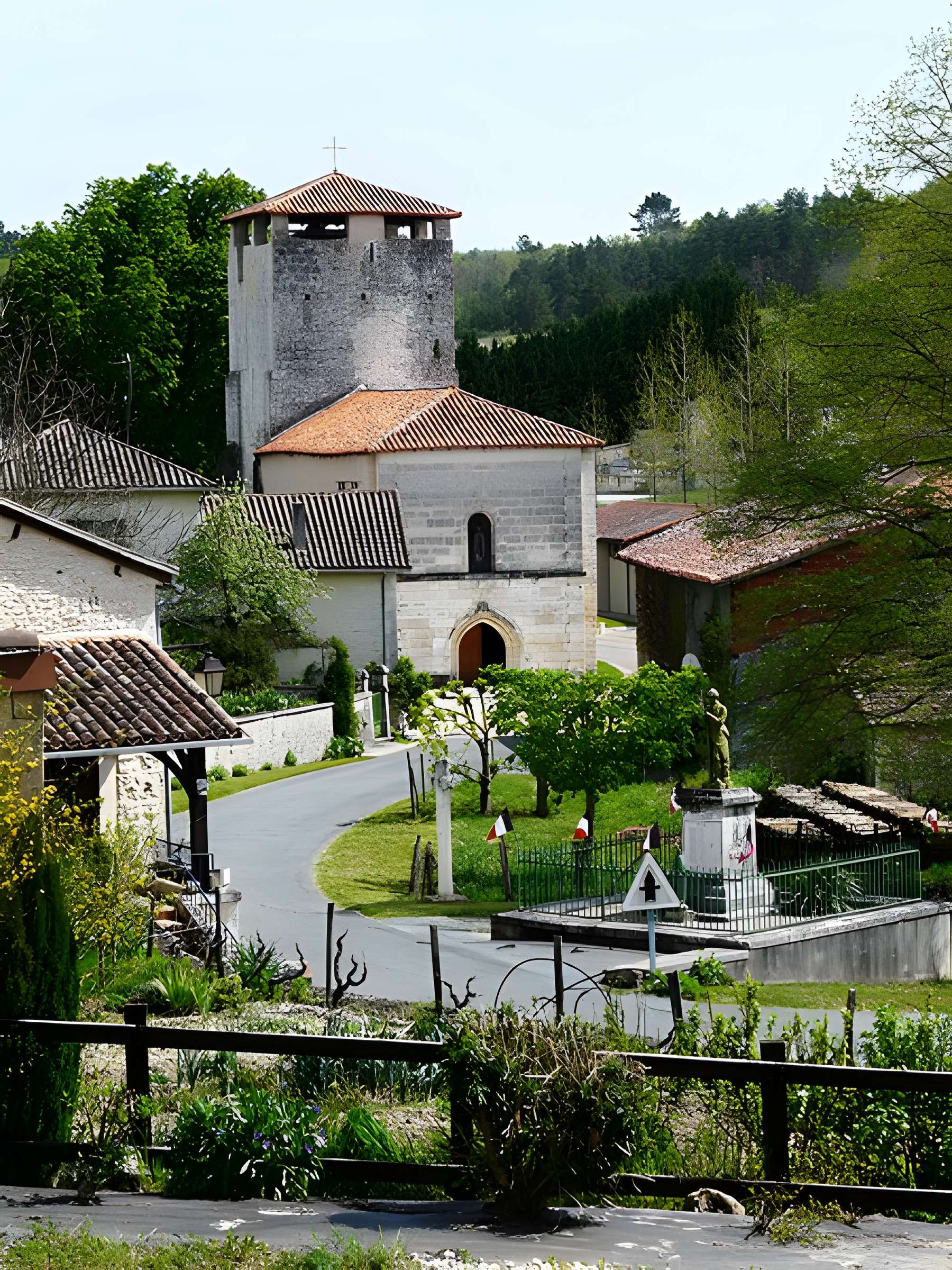 Église Saint-Pierre et Saint-Paul de Bussac