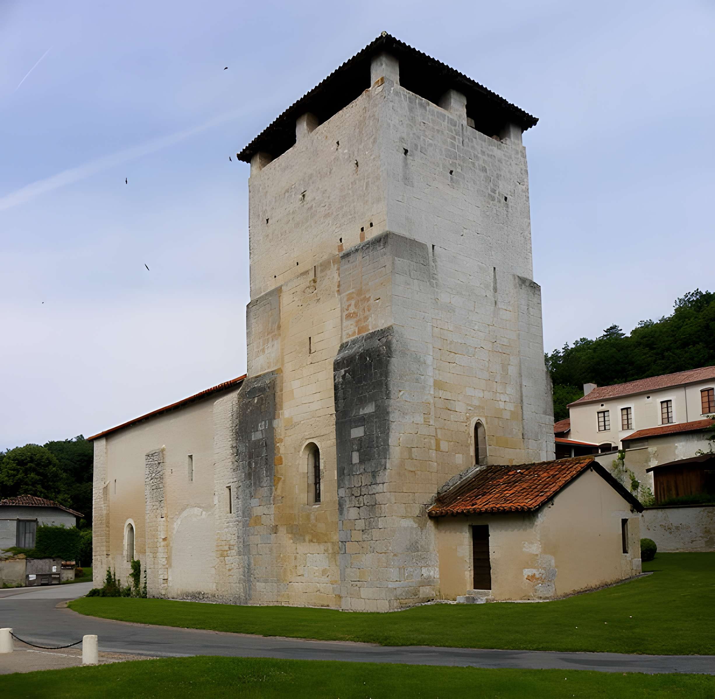 Église Saint-Pierre et Saint-Paul de Bussac