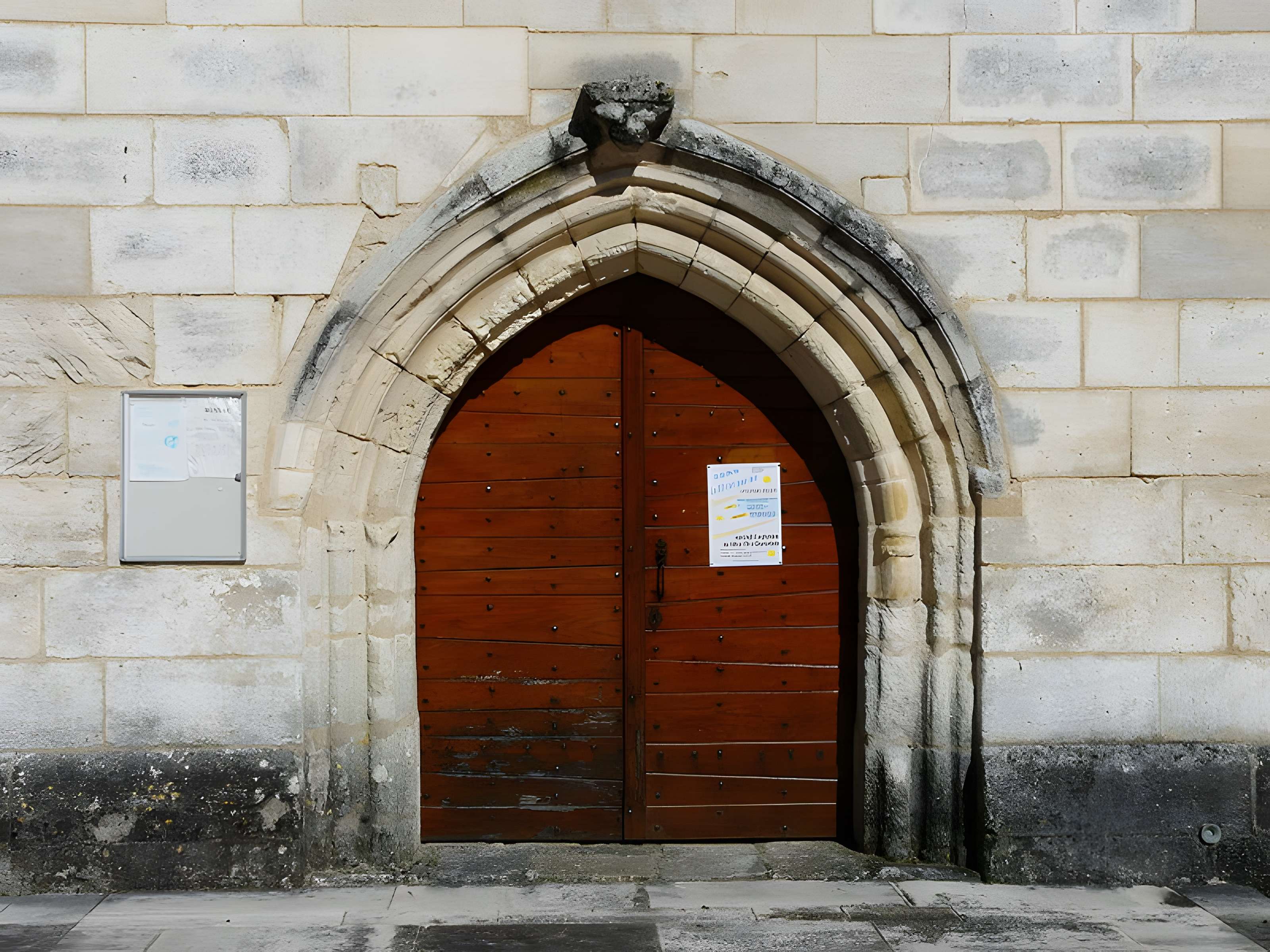 Église Saint-Pierre et Saint-Paul de Bussac