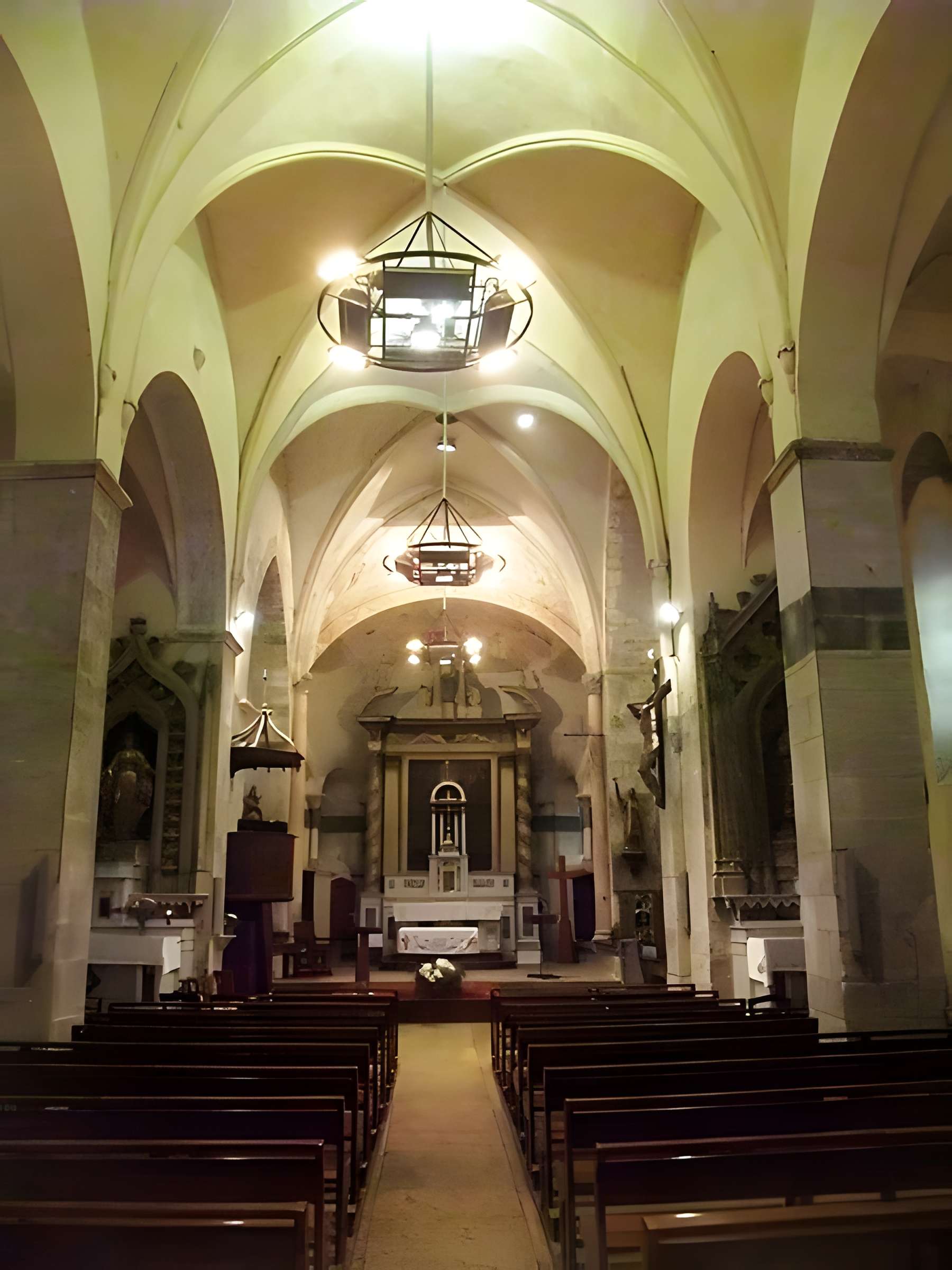 Église Saint-Pierre-aux-Liens de Quintenas