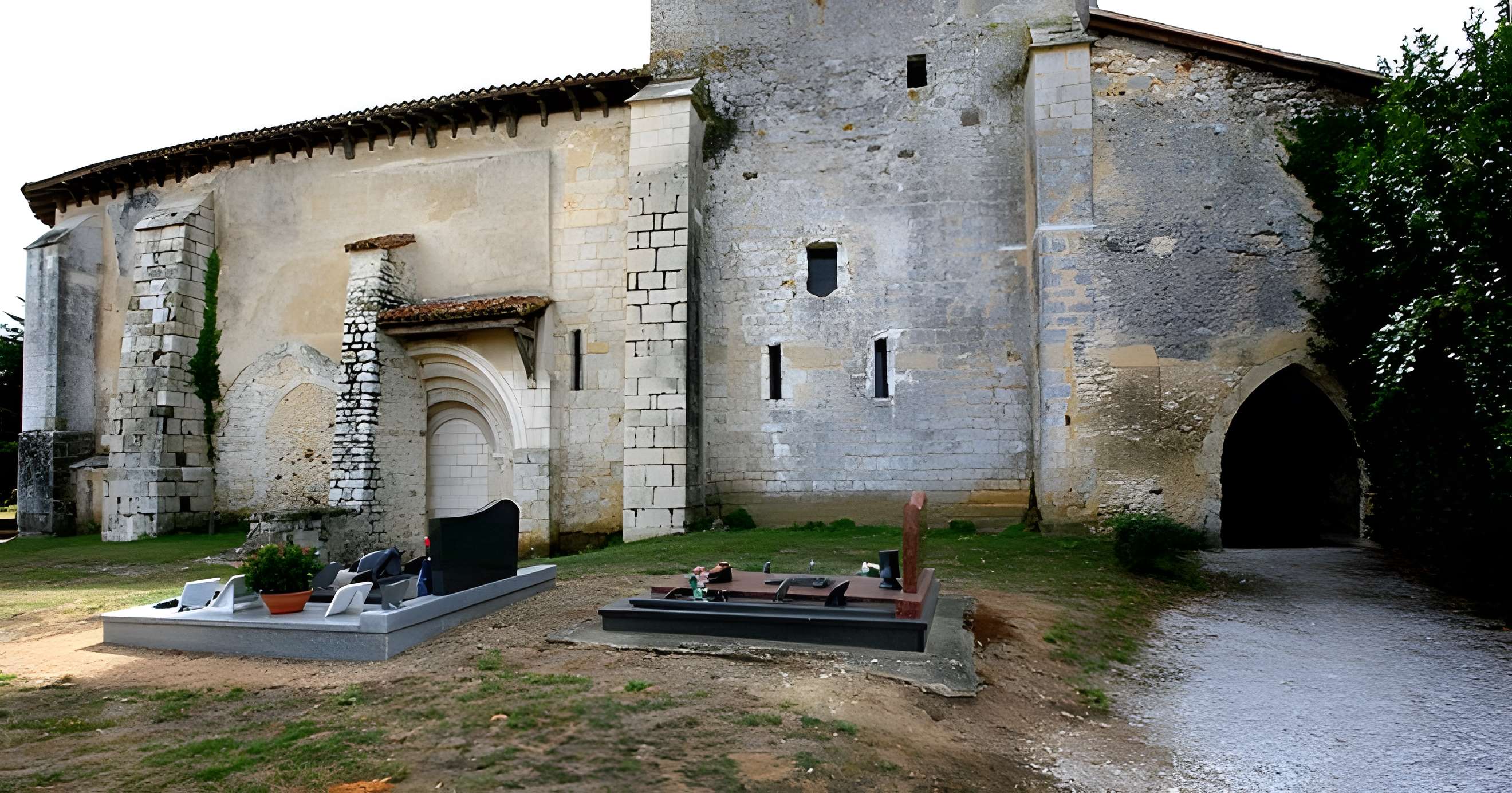 Église Saint-Pierre-Brocas de Montaut