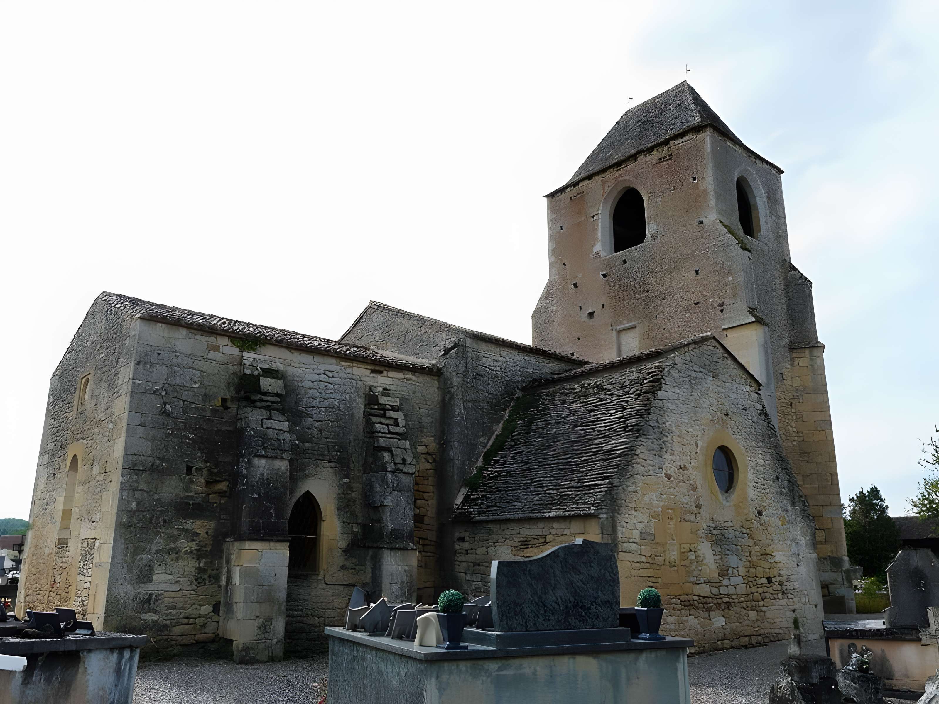 Église Saint-Pierre-ès-Liens de Cabans 