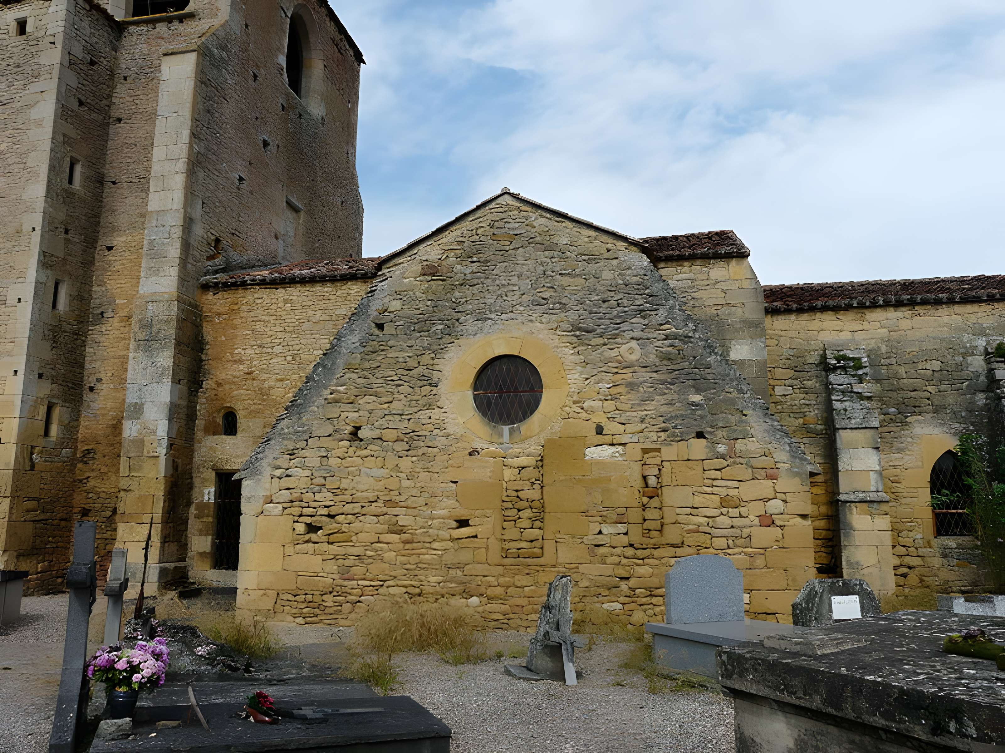 Église Saint-Pierre-ès-Liens de Cabans