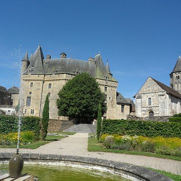 Église Saint-Pierre-ès-Liens de Jumilhac-le-Grand