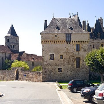 Église Saint-Pierre-ès-Liens de Jumilhac-le-Grand