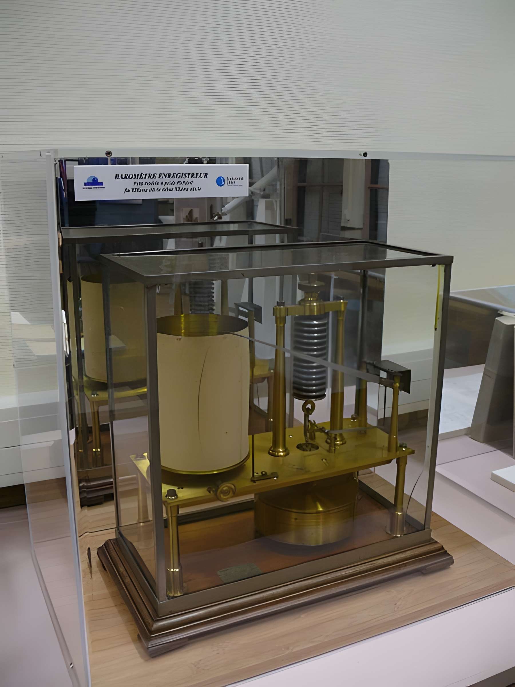 Observatoire de l'Institut de mathématiques appliquées et d'astronomie