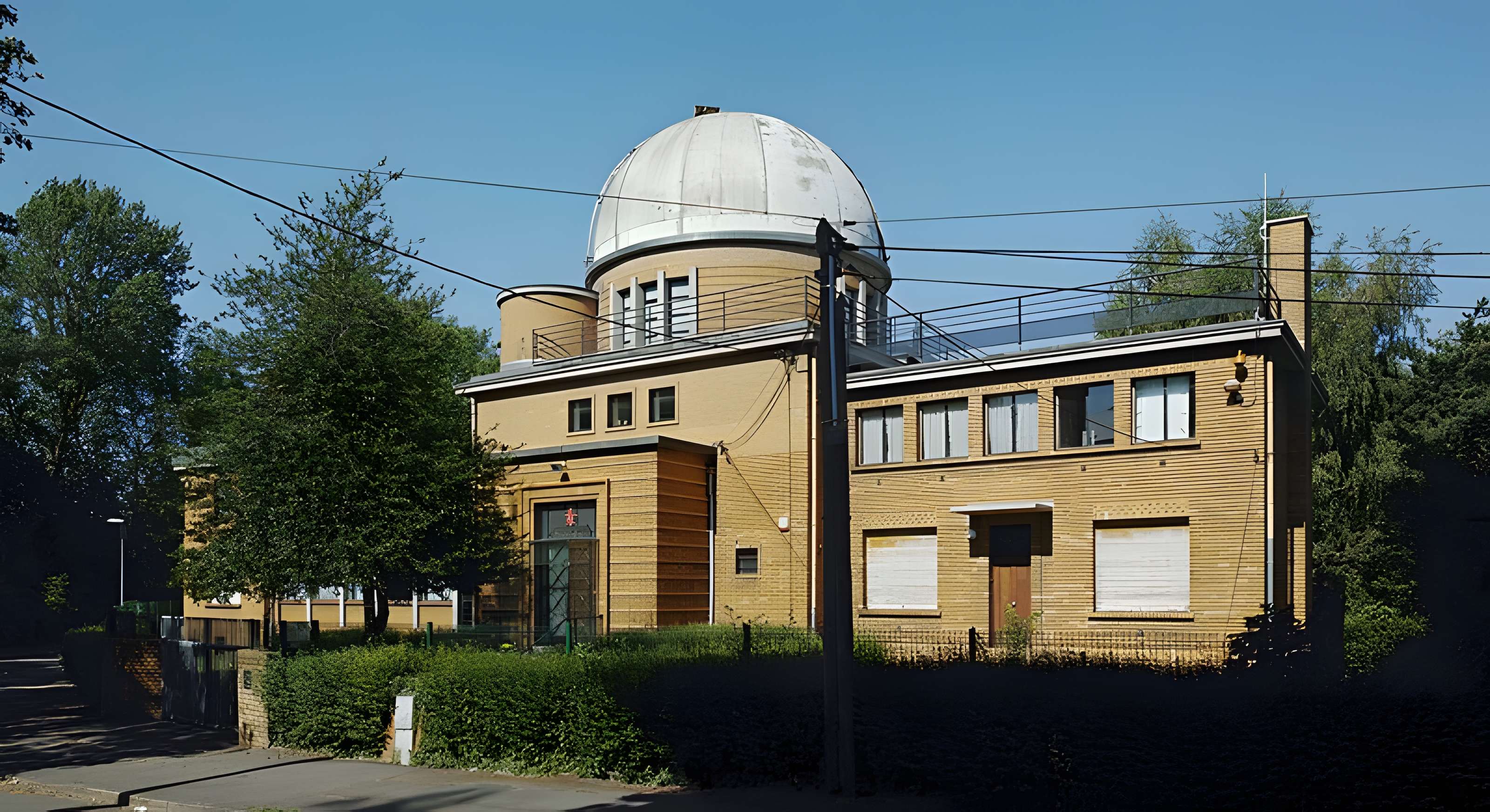 Observatoire de l'Institut de mathématiques appliquées et d'astronomie