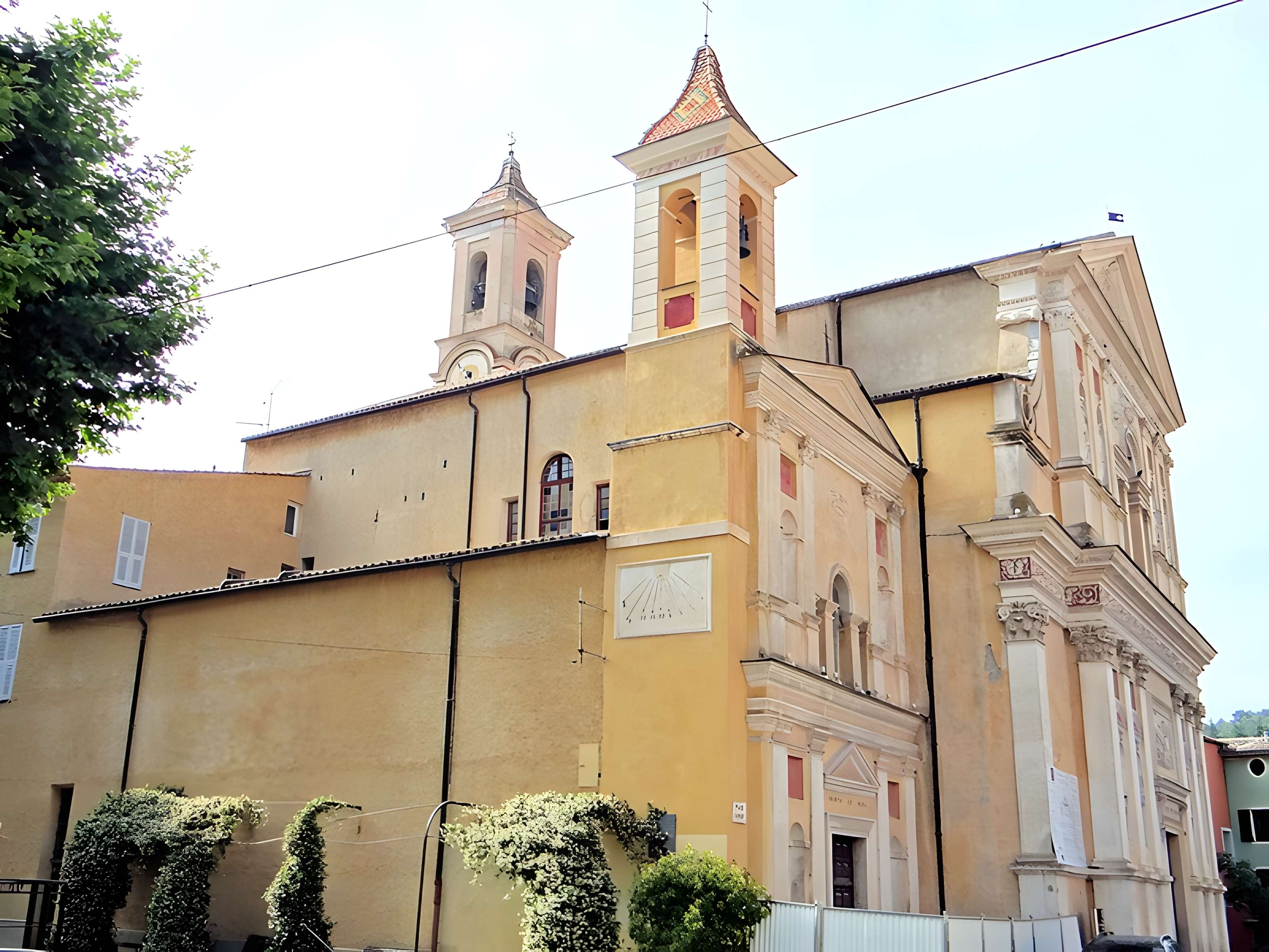 Église Saint-Pierre-ès-Liens de l'Escarène