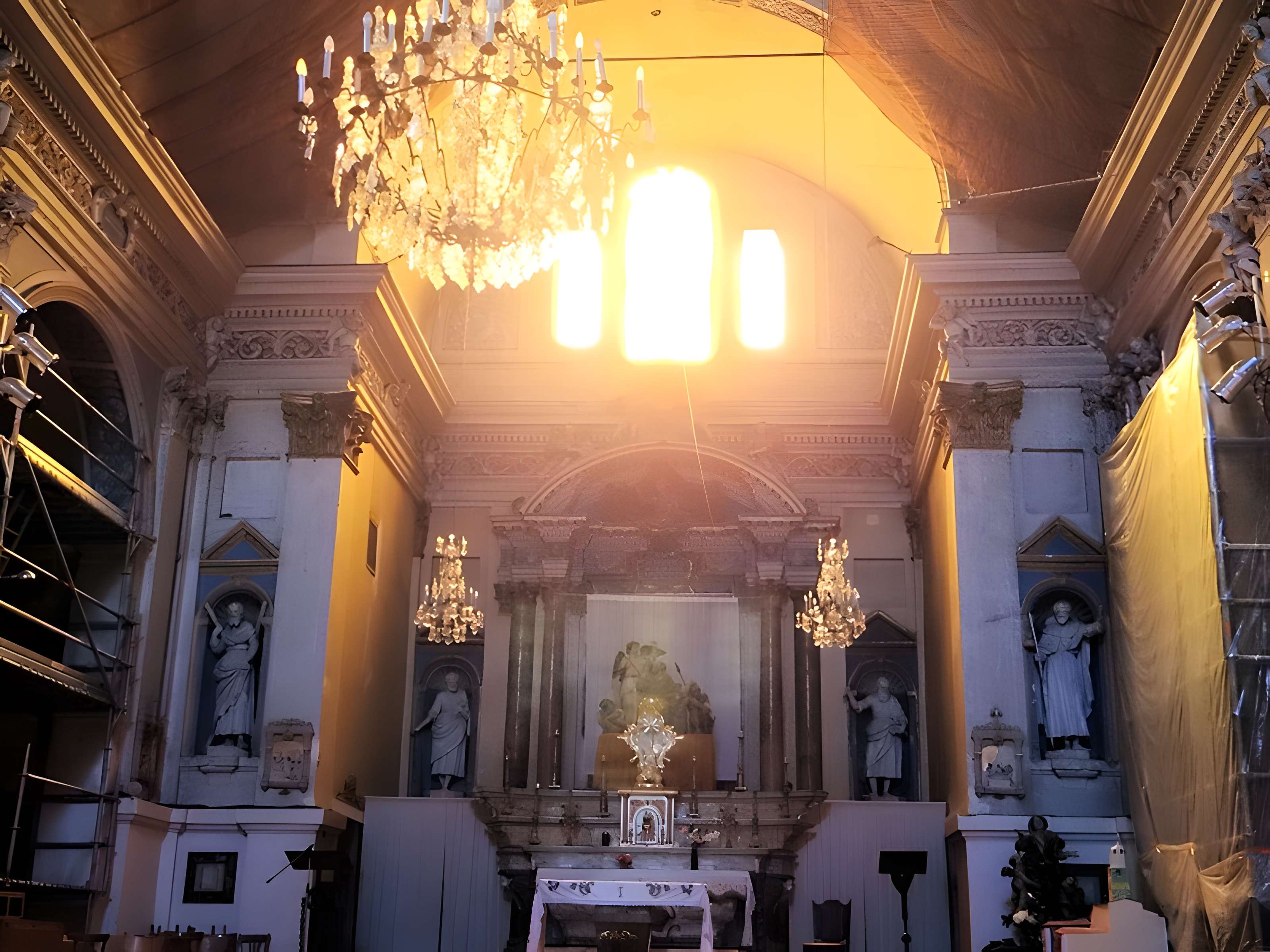 Église Saint-Pierre-ès-Liens de l'Escarène