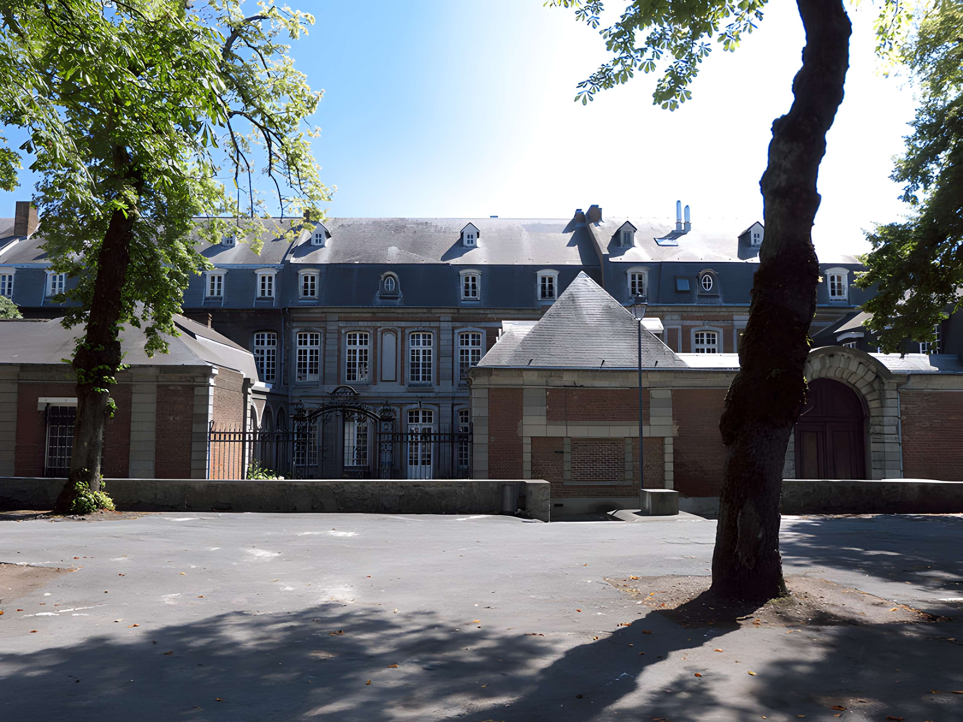 Ancien chapître des Chanoinesses