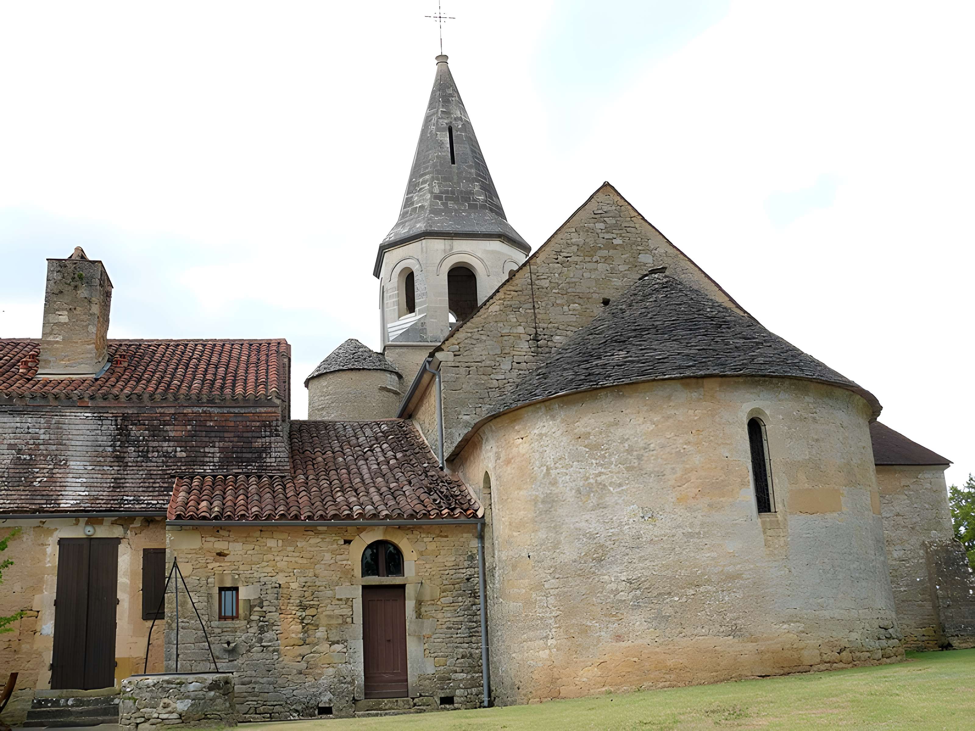 Église Saint-Pierre-ès-Liens de Loubejac