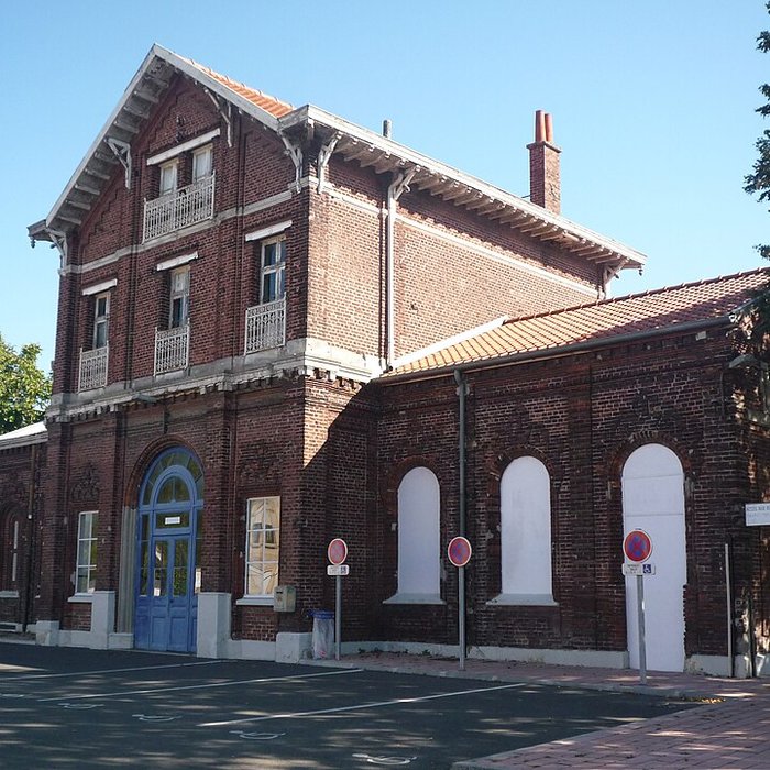 Photo de Gare de Bouchain et sa halle ferroviaire
