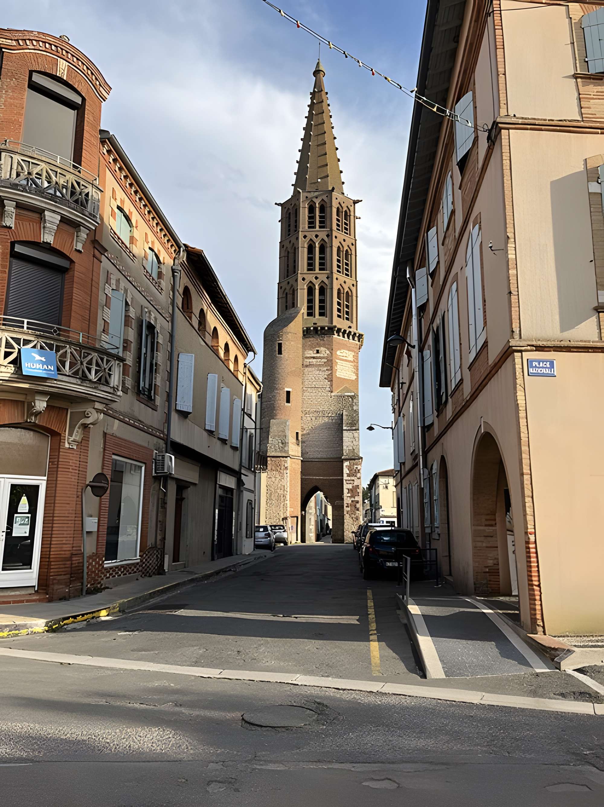 Église Saint-Pierre-ès-Liens de Nègrepelisse