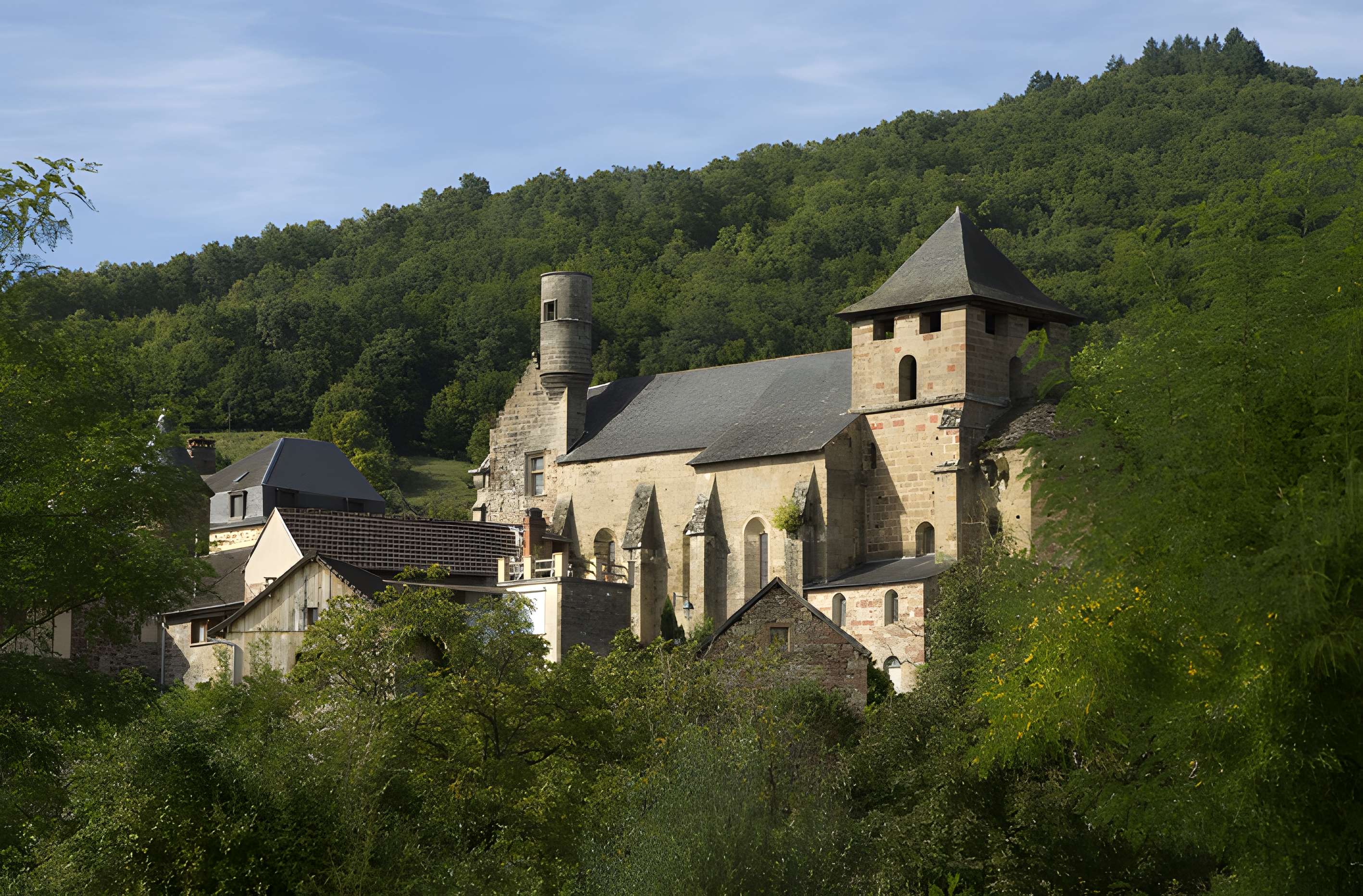 Église Saint-Pierre-ès-Liens de Noailhac