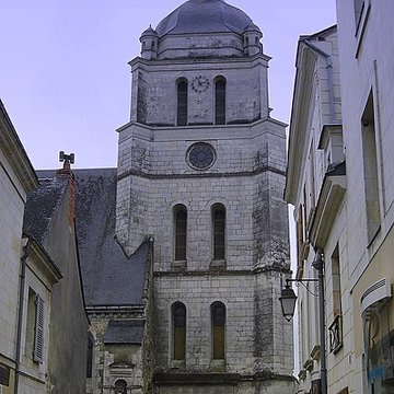 Église Saint-Pierre-et-Saint-Laurent de Baugé