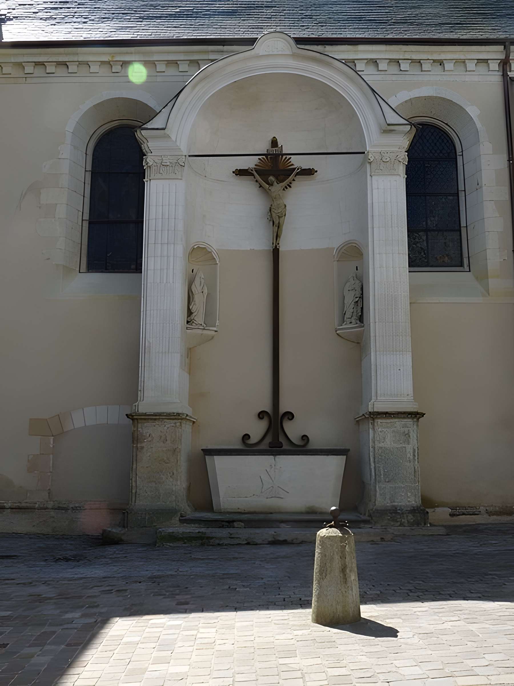 Église Saint-Pierre-et-Saint-Laurent de Baugé