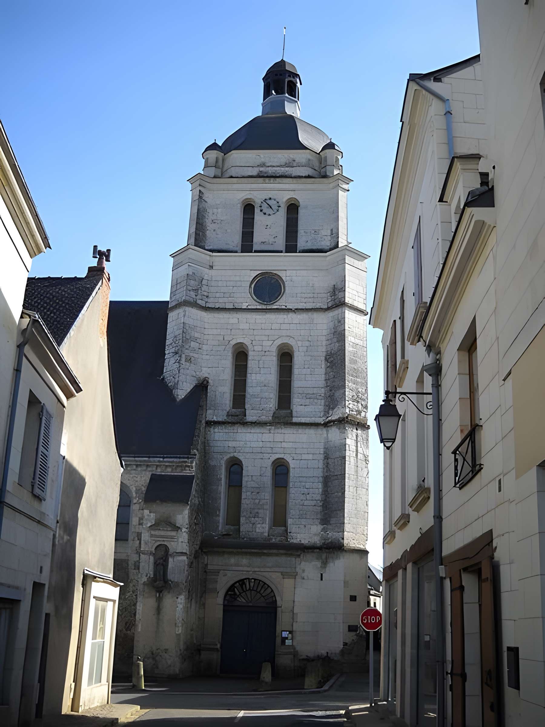 Église Saint-Pierre-et-Saint-Laurent de Baugé