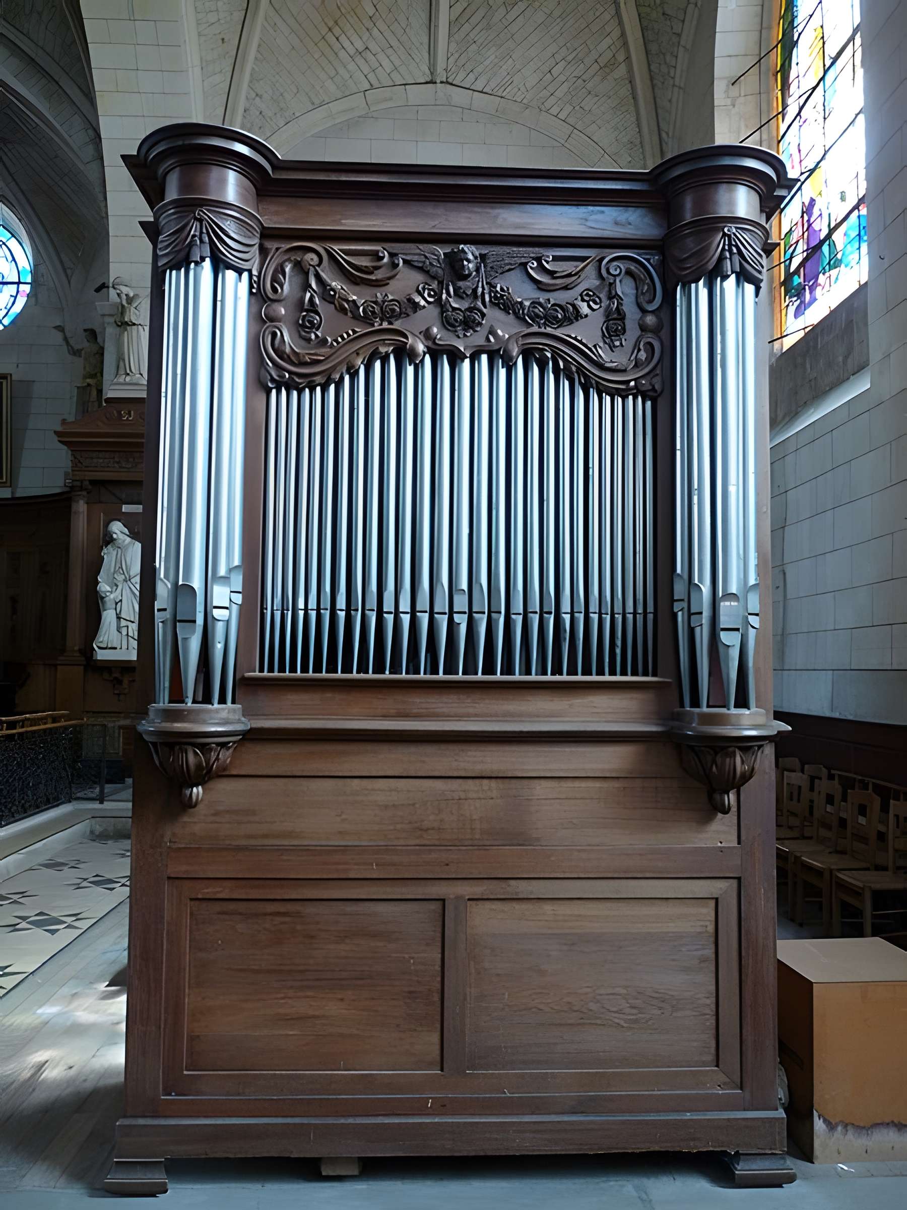 Église Saint-Pierre-et-Saint-Laurent de Baugé