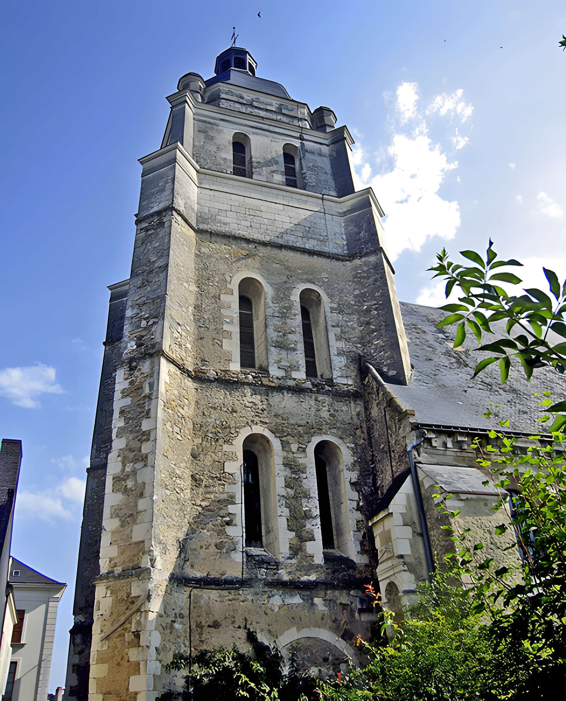 Église Saint-Pierre-et-Saint-Laurent de Baugé