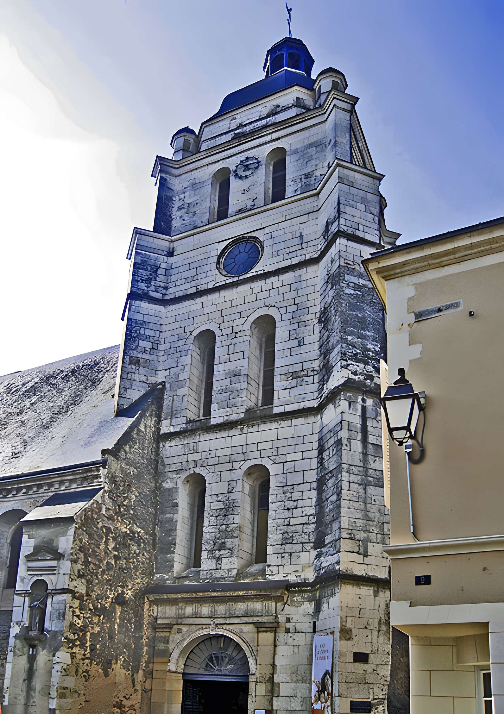 Église Saint-Pierre-et-Saint-Laurent de Baugé