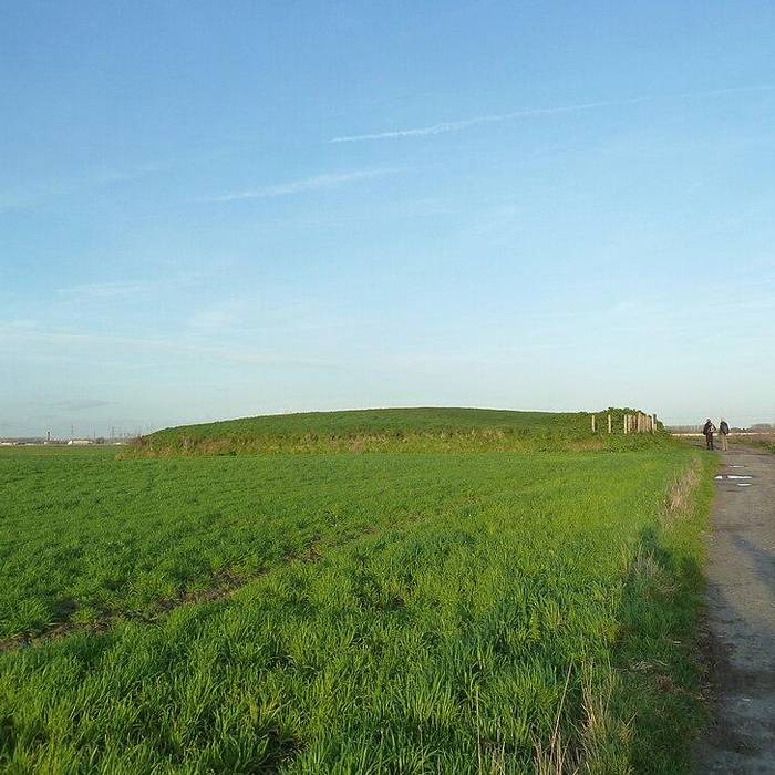 Photo de Tumulus sagt Mount of Tombes