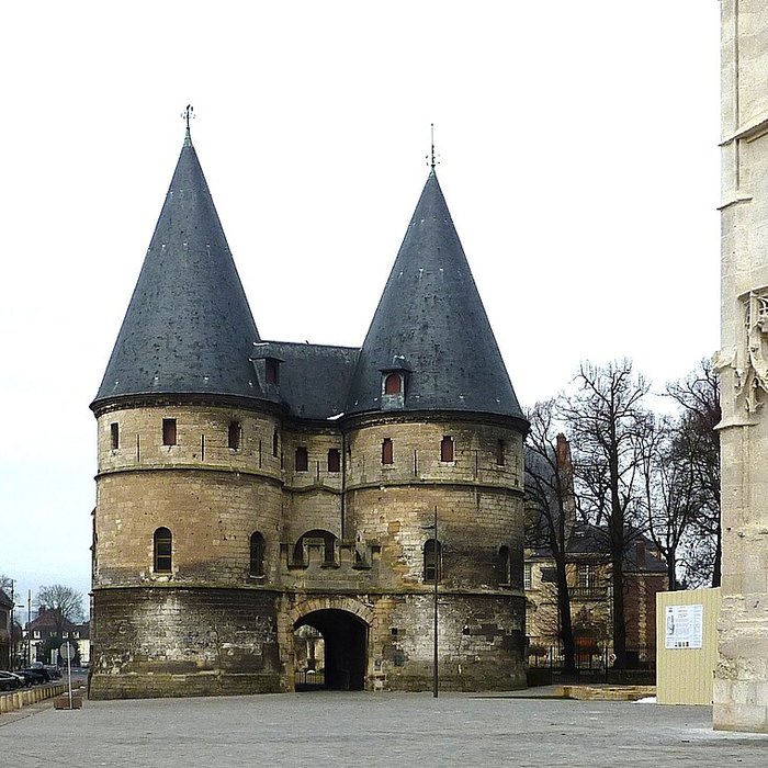 Photo de Ancien palais épiscopal, ancien palais de justice, actuellement musée départemental de lOise