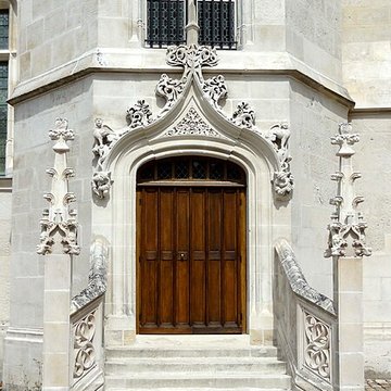 Ancien palais épiscopal, ancien palais de justice, actuellement musée départemental de lOise