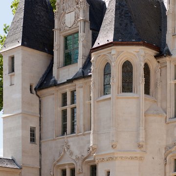 Ancien palais épiscopal, ancien palais de justice, actuellement musée départemental de lOise