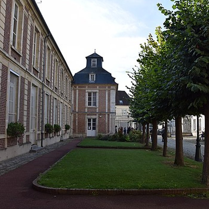 Photo de Ancienne abbaye Saint-Lucien, à Notre-Dame-du-Thil