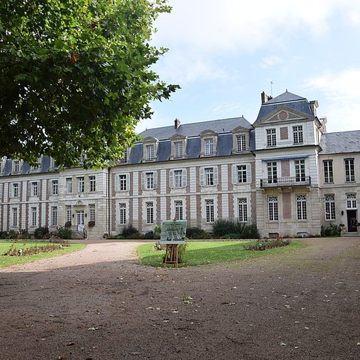 Photo de Ancienne abbaye Saint-Lucien, à Notre-Dame-du-Thil