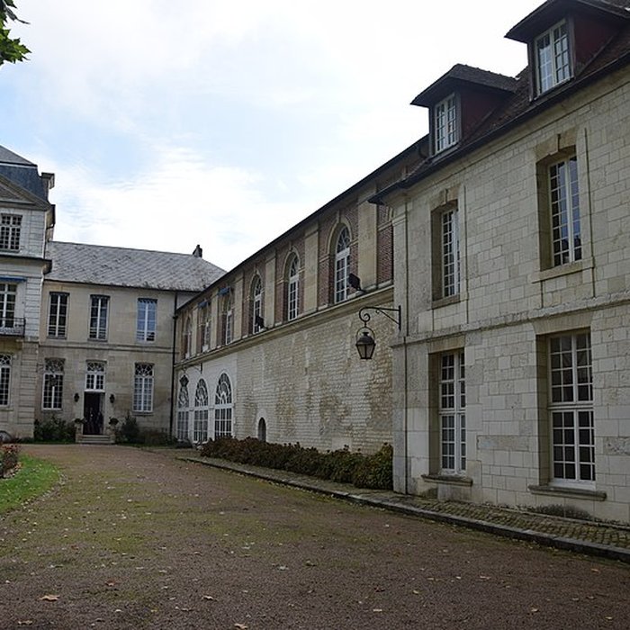 Photo de Ancienne abbaye Saint-Lucien, à Notre-Dame-du-Thil