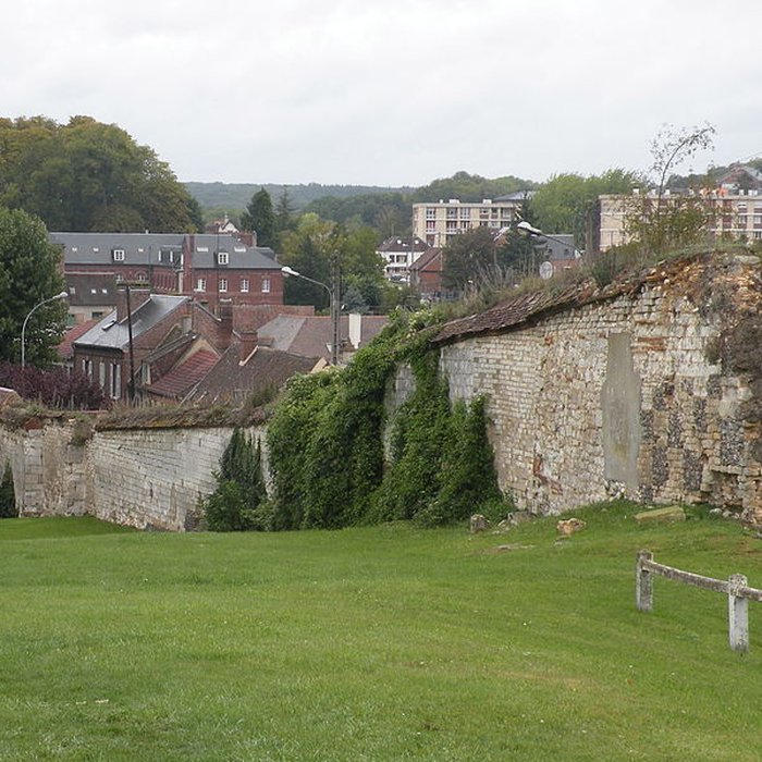 Photo de Ancienne abbaye Saint-Lucien, à Notre-Dame-du-Thil
