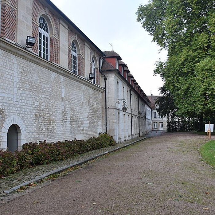 Photo de Ancienne abbaye Saint-Lucien, à Notre-Dame-du-Thil