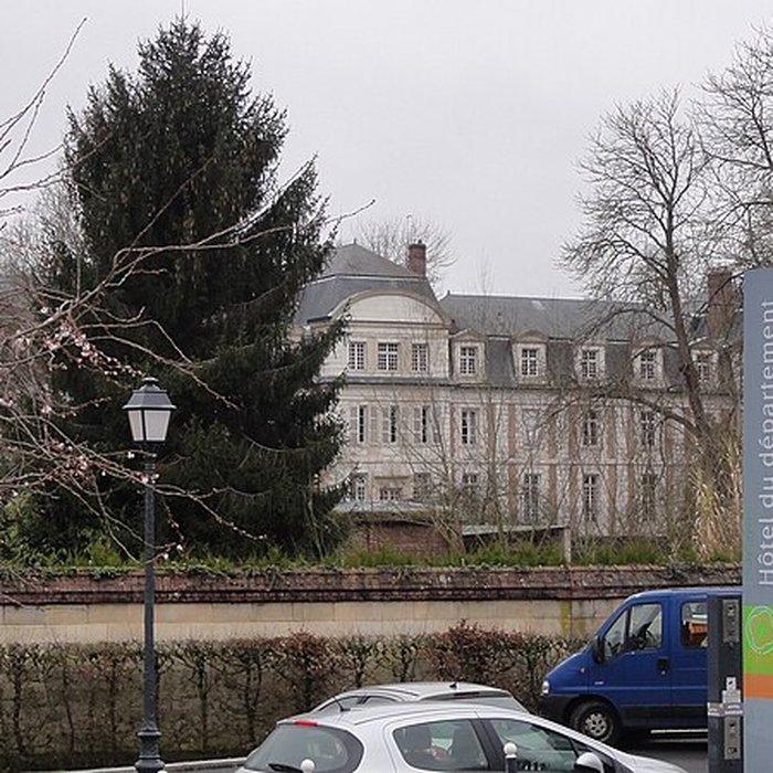 Photo de Ancienne abbaye Saint-Lucien, à Notre-Dame-du-Thil