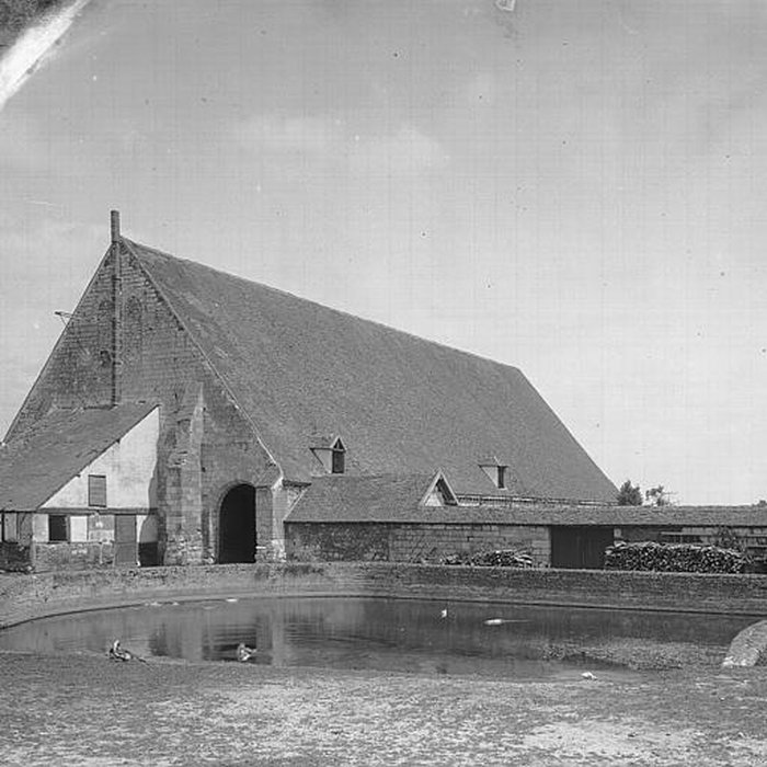 Photo de Ancienne abbaye Saint-Lucien, à Notre-Dame-du-Thil