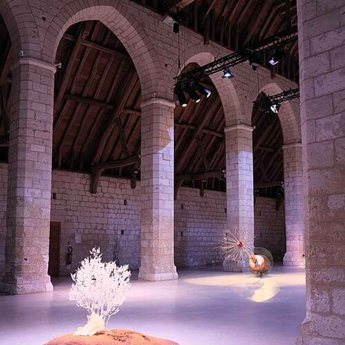 Photo de Ancienne abbaye Saint-Lucien, à Notre-Dame-du-Thil