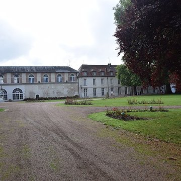 Ancienne abbaye Saint-Lucien, à Notre-Dame-du-Thil