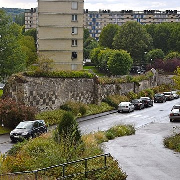 Ancienne abbaye Saint-Lucien, à Notre-Dame-du-Thil