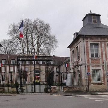 Ancienne abbaye Saint-Lucien, à Notre-Dame-du-Thil